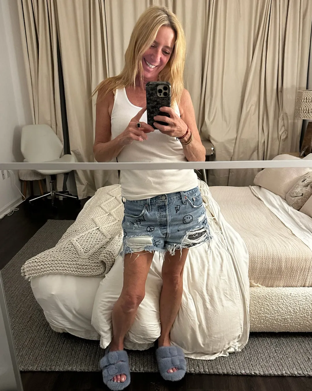 Denim Hand Embroidered Shorts - Levi's 501