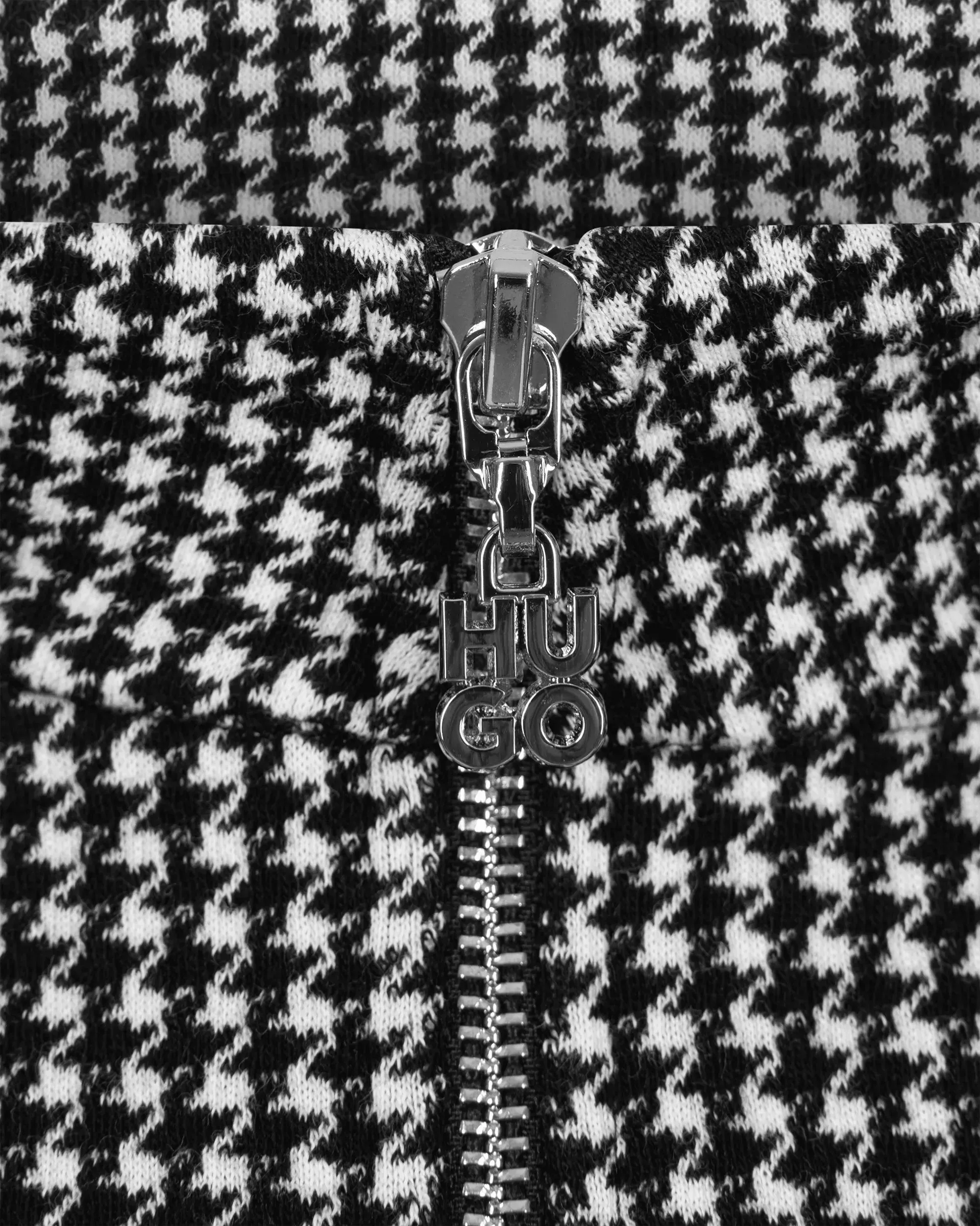 Dohanne Houndstooth Sleeveless Top