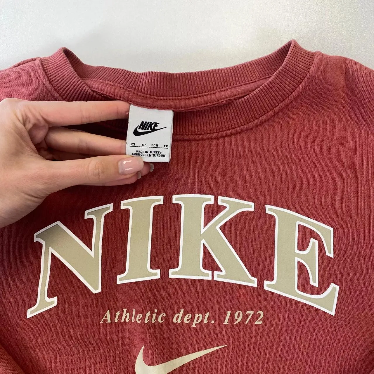 Preowned Nike Womens Spellout Sweatshirt Size XS Pink Coral Big Logo Retro Oversized.