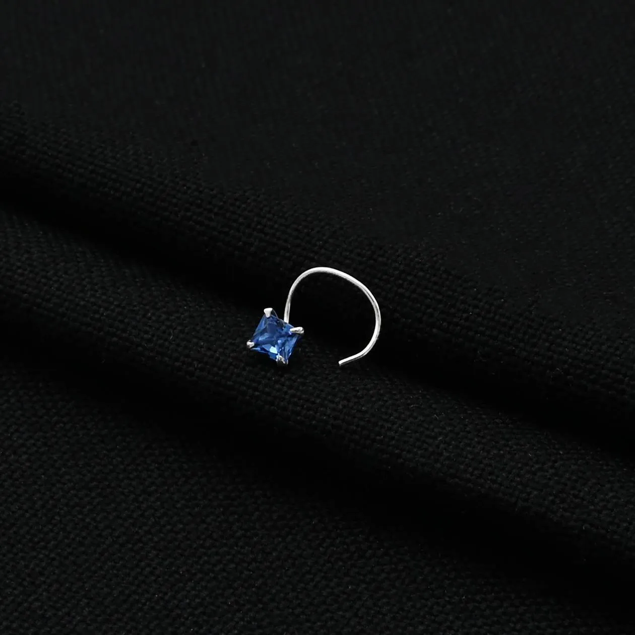 Silver Beautiful Square Ocean Blue Gem Nosepin